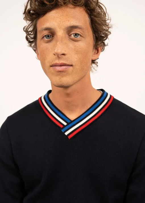 Pull en laine à col V contrasté